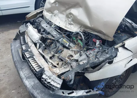 1999 Saturn Sl1 from USA, damaged, VIN 1G8ZH5287XZ139459